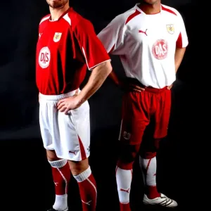 Bristol City FC: New Kit Reveal - Team Portraits
