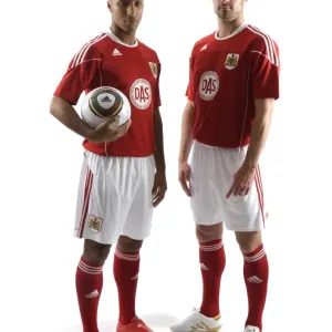 Bristol City FC: New Kit Revealed for 09-10 Season