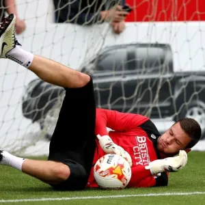 Bristol City FC: Richard O'Donnell Gears Up for Wycombe Wanderers Showdown (EFL League Cup)