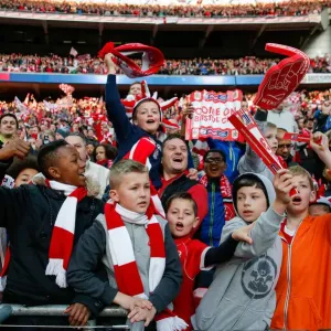 Bristol City FC Print: Wembley Stadium Football League Trophy Victory
