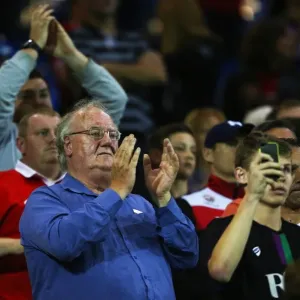 Bristol City FC: Unified Pride - Full-Time Applause vs Sheffield Wednesday (September 13, 2016)