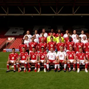 Bristol City First Team: 08-09 Season - United in Football: Team Photo