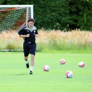 Bristol City First Team: 09-10 Season - Gearing Up for Pre-Season Training Bristol City First Team: 09-10 Season - Gearing Up for Pre-Season Training