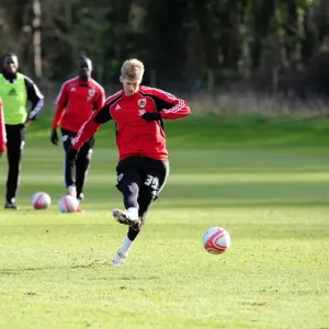 Bristol City First Team: Gearing Up for the Pitch - January 2011 Training Bristol City First Team: Gearing Up for the Pitch - January 2011 Training