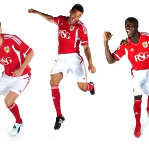 Bristol City First Team: Unveiling the New Kits for Season 11-12