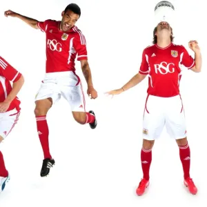 Bristol City First Team: Unveiling the New Kits for Season 11-12