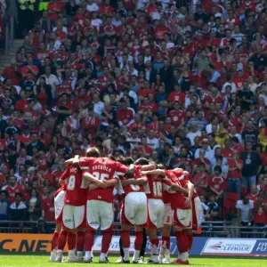 Le Bristol City Football Club : Unis dans la détermination, finale de play-off - Rassemblement du groupe