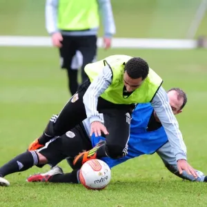Bristol City: Intense Training Showdown - Nicky Maynard vs. Louis Carey