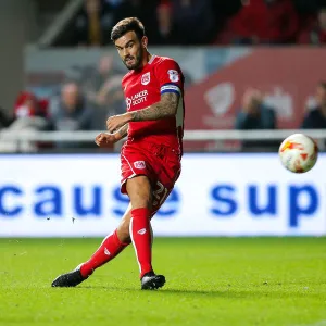 Bristol City Leads Leeds United: Marlon Pack Scores the Opener at Ashton Gate, September 2016