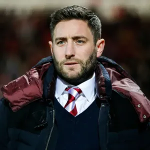 Bristol City Manager Lee Johnson Watches Intently During Bristol City vs Brighton & Hove Albion, Sky Bet Championship Match at Ashton Gate Stadium (February 2016) Bristol City Manager Lee Johnson Watches Intently During Bristol City vs Brighton & Hove Albion, Sky Bet Championship Match at Ashton Gate Stadium (February 2016)