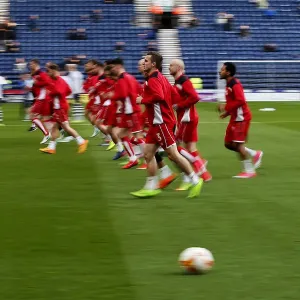 Bristol City Players Prepare for Preston North End Showdown in Sky Bet Championship (April 2017) Bristol City Players Prepare for Preston North End Showdown in Sky Bet Championship (April 2017)