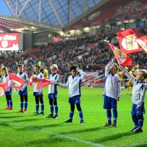 Bristol City and Preston North End Players Form Guard of Honor at Ashton Gate, Sky Bet Championship (17/12/2016)
