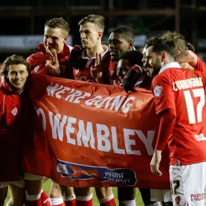 Bristol City Reach Wembley: Thrilling 1-1 Draw (5-3 Agg.) vs Gillingham - On to the Final!
