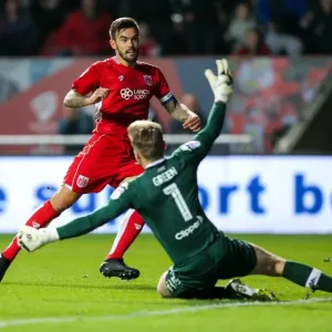 Bristol City Takes Early Lead Over Leeds United: Marlon Pack's Goal at Ashton Gate Bristol City Takes Early Lead Over Leeds United: Marlon Pack's Goal at Ashton Gate