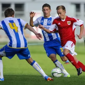 Le Bristol City U18 contre le Brighton & Hove Albion U18 : Harvey Moss en action au campus SGS Wise, le 5 octobre 2013