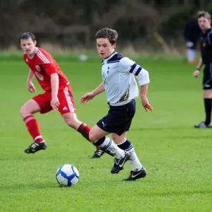 Bristol City U18 vs. Tottenham Hotspur U18: A Look at Future First Team Talents (Season 10-11)