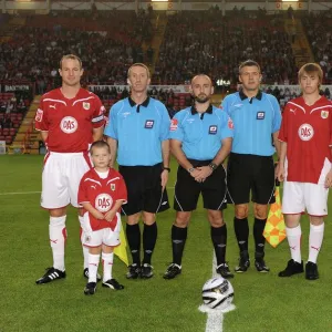 Season 09-10 Framed Print Collection: Bristol City v Carlisle United