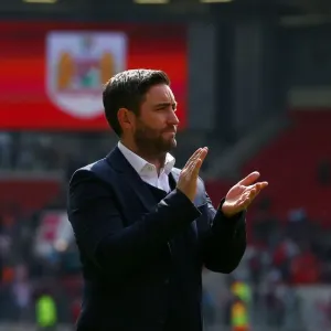 Bristol City vs Birmingham City: Lee Johnson Leads the Charge at Ashton Gate, Sky Bet Championship (May 7, 2017)
