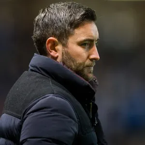 Bristol City vs Brighton & Hove Albion: Lee Johnson Leads the Charge at Ashton Gate Stadium