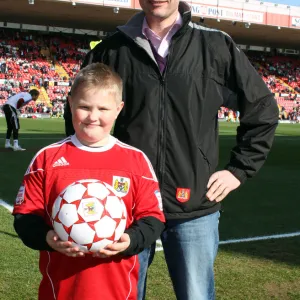 Season 10-11 Collection: Bristol City v Burnley