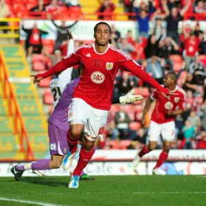Bristol City vs Burnley: Season 10-11 (Football Match) Bristol City vs Burnley: Season 10-11 (Football Match)