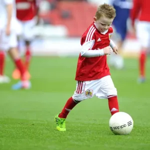 Bristol City vs Colchester United: A Football Rivalry Ignites in Sky Bet League One - September 2013 (Bristol City V Colchester United) Bristol City vs Colchester United: A Football Rivalry Ignites in Sky Bet League One - September 2013 (Bristol City V Colchester United)