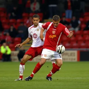 Bristol City vs Crewe Alexandra: Season 08-09 Football Showdown