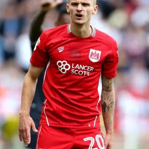 Bristol City vs Derby County: Jamie Paterson in Action at Ashton Gate Stadium, 2016