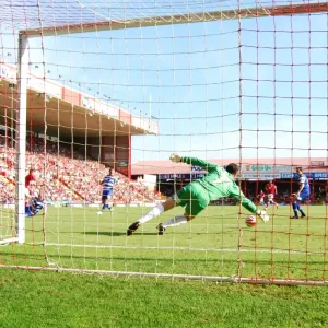 Bristol City vs Doncaster Rovers: A Football Rivalry - Season 08-09
