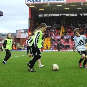 Bristol City vs Doncaster Rovers: A Football Showdown - Season 11-12