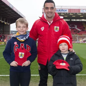 Bristol City vs Gillingham: A Thrilling Sky Bet League One Match at Ashton Gate (March 14, 2015)