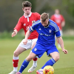 Bristol City vs Ipswich Town: Tom Fry Marks Kyle Hammond during U21 PDL2 Training Session Bristol City vs Ipswich Town: Tom Fry Marks Kyle Hammond during U21 PDL2 Training Session