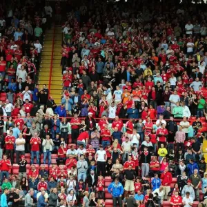 Bristol City vs Millwall: A Football Showdown - Season 10-11