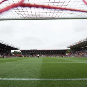 Bristol City vs MK Dons: A Clash in Sky Bet League One at Ashton Gate (September 2014) Bristol City vs MK Dons: A Clash in Sky Bet League One at Ashton Gate (September 2014)