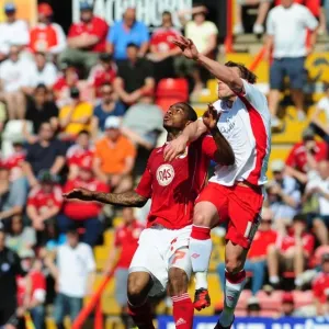Bristol City vs. Nottingham Forest: 2010-11 Season Showdown - A Football Rivalry Unfolds