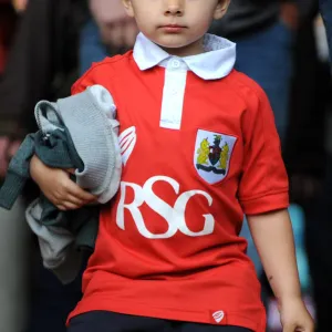 Bristol City vs Oldham Athletic: A Football Rivalry in Sky Bet League One at Ashton Gate - November 2014