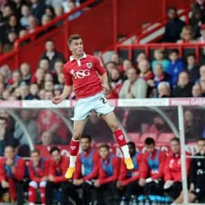 Bristol City vs Oldham Athletic: Joe Bryan in Action at Ashton Gate, November 2014