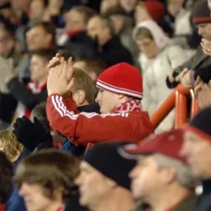 Bristol City vs Portsmouth: A Football Rivalry Ignited - Season 10-11