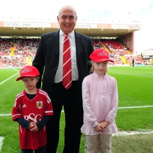 Bristol City vs Portsmouth: A Football Rivalry - Season 11-12