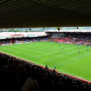 Bristol City vs Portsmouth: A Football Showdown - Season 11-12