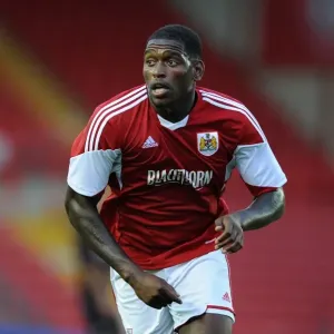 Bristol City vs Reading: Jay Emmanuel-Thomas in Action
