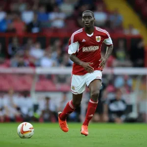 Bristol City vs Reading: Jordan Wynter in Action