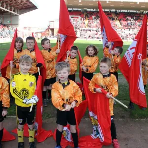Bristol City vs Scunthorpe United: 2010-11 Season Showdown