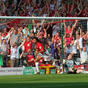 Bristol City vs Scunthorpe United: A Football Rivalry - Season 09-10