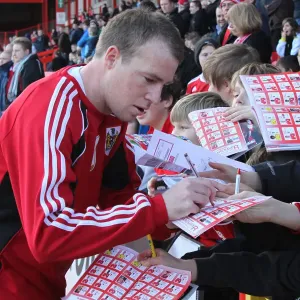 Bristol City vs Scunthorpe United: A Football Rivalry - Season 10-11