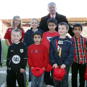 Bristol City vs Scunthorpe United: A Football Showdown - Season 10-11