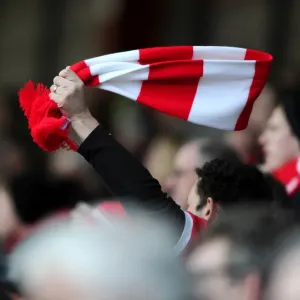 Bristol City vs Sheffield United: Intense Football Action at Ashton Gate, 14/02/2015