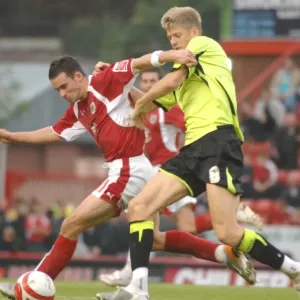 Bristol City vs Sheffield United: Michael McIndoe in Action Bristol City vs Sheffield United: Michael McIndoe in Action