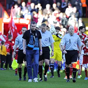 Bristol City vs Swindon Town: Ryan Casey Leads Out the Teams at Ashton Gate, Sky Bet League One