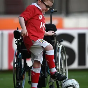 Bristol City vs Swindon Town: Sky Bet League One Clash at Ashton Gate Stadium (April 8, 2015) Bristol City vs Swindon Town: Sky Bet League One Clash at Ashton Gate Stadium (April 8, 2015)